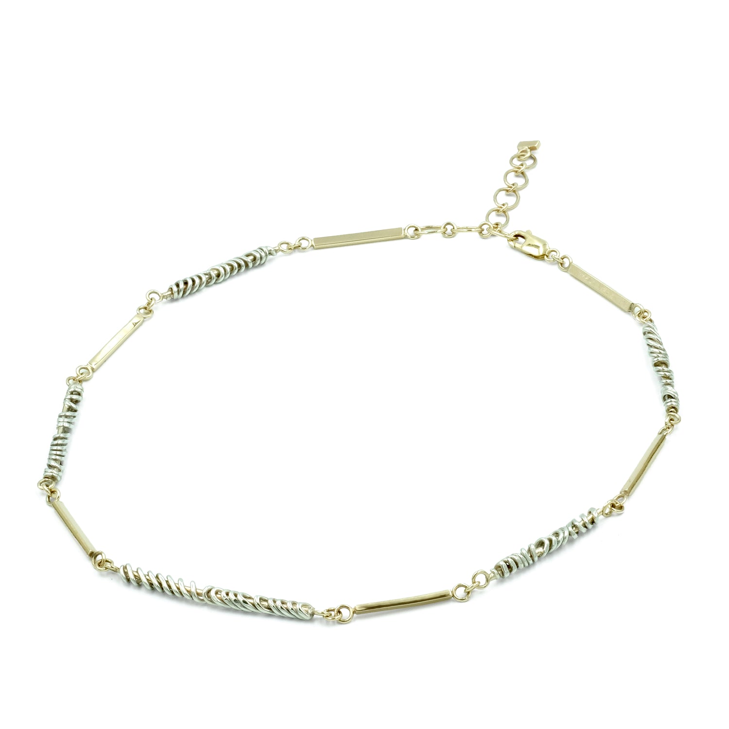 Christina Elizabeth Unique Golden Thread Necklace